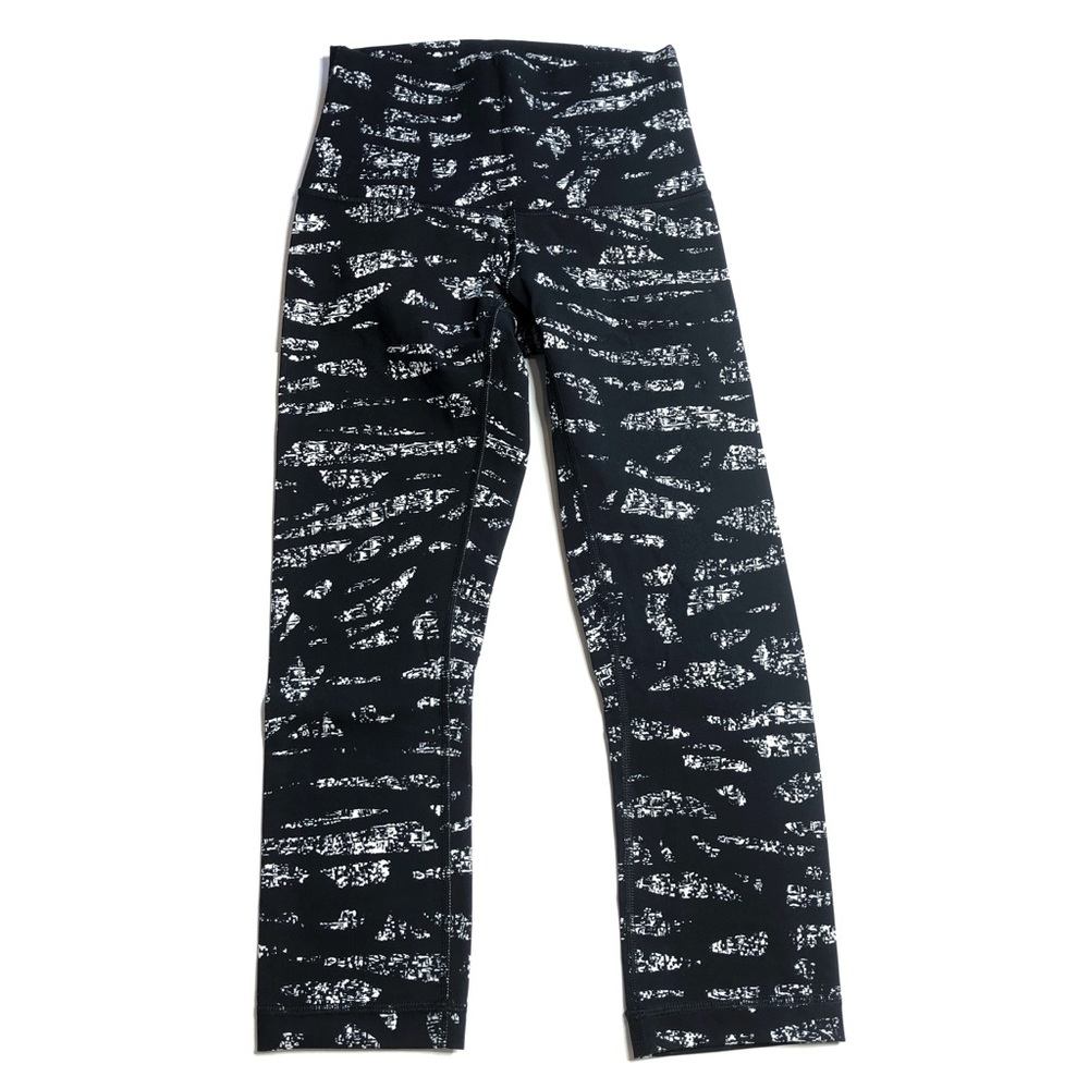Lululemon Wunder Under Crop Hi Rise Graf Black White